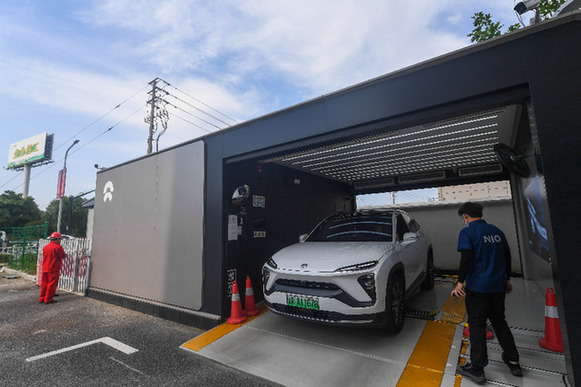 企業(yè)忙布局　換電“喚”標準——新能源車(chē)換電行業(yè)發(fā)展觀(guān)察