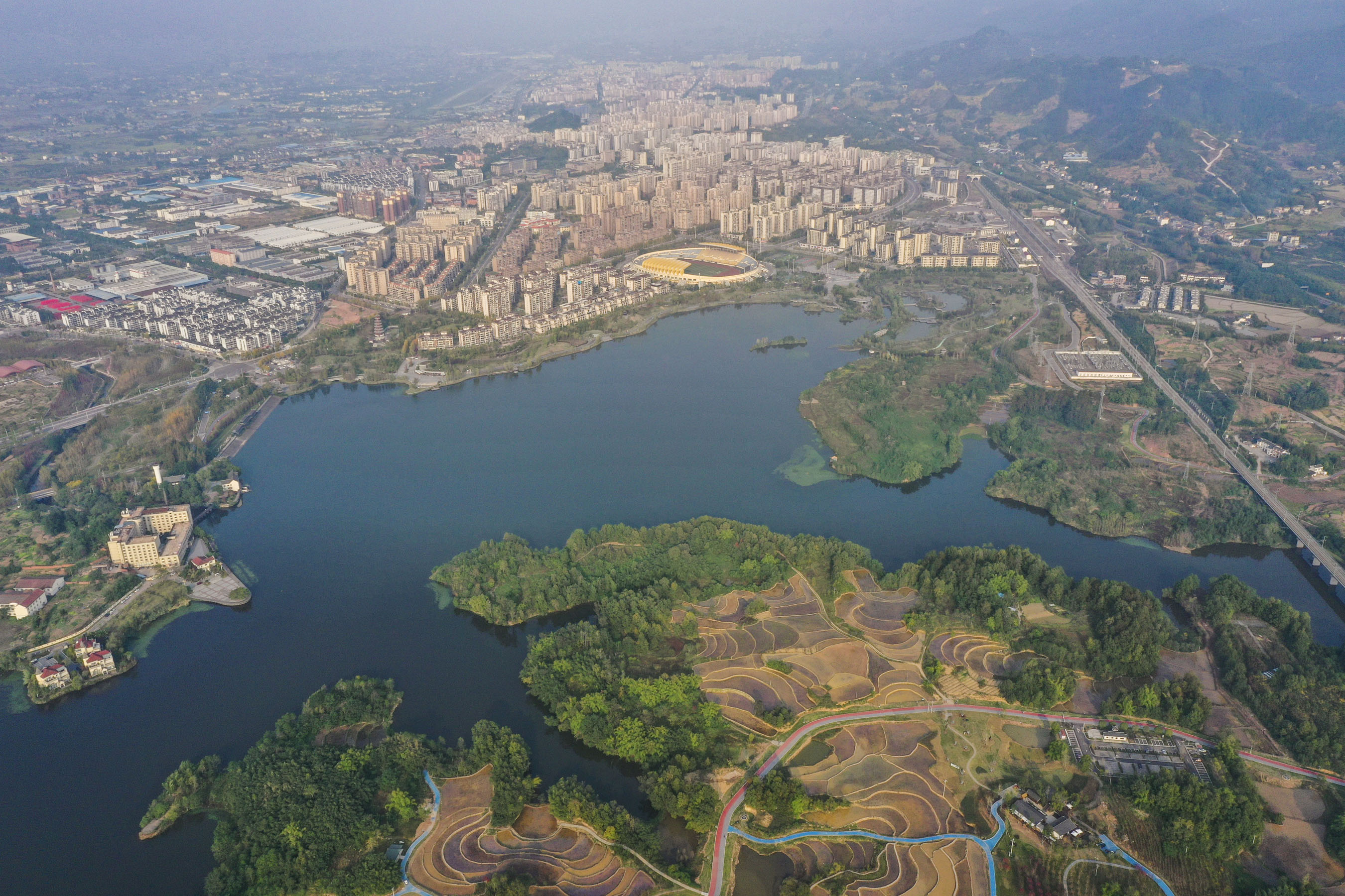 沒(méi)有大江大湖為何能成“國際濕地城市”？——重慶市梁平區探索濕地保護利用新路徑觀(guān)察
