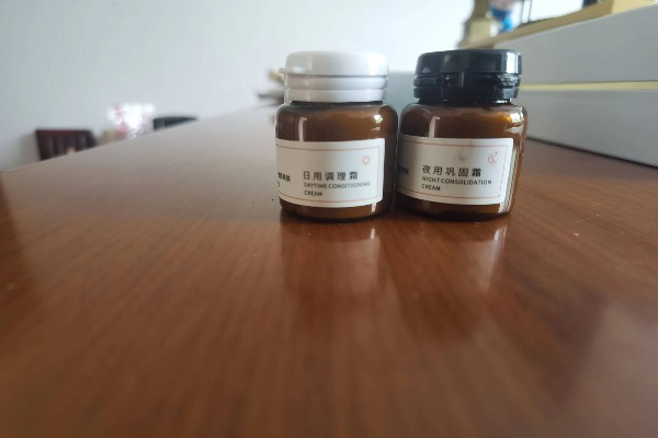 315觀(guān)察｜警惕化妝品小樣藏“貓膩”